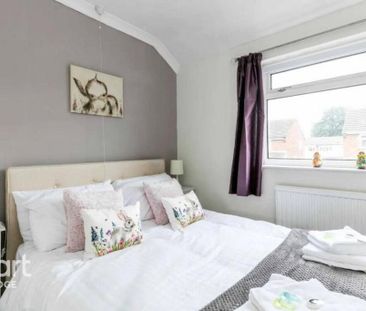 3 bedroom terraced house to rent - Photo 3