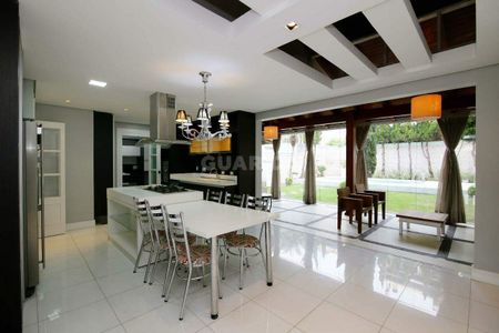 Casa mobiliada com 3 dormitórios suíte com sacada para alugar no bairro Alto Petrópolis, com 03 VAGAS/LAREIRA/PISCINA - COD: 17151 - Photo 5
