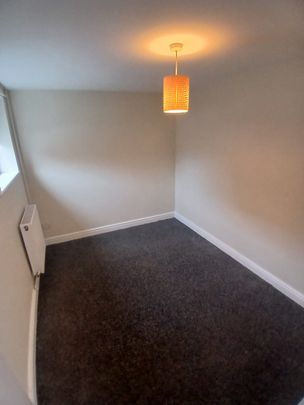 1 bedroom Flat - Farebrother Street - Photo 1