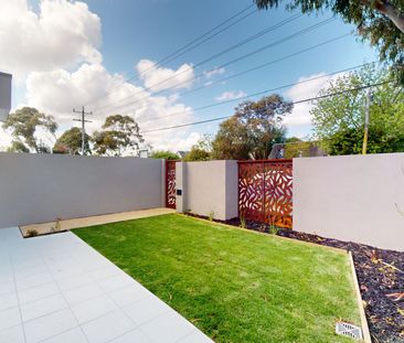 2/97 Blackburn Road Mount Waverley VIC - Photo 2