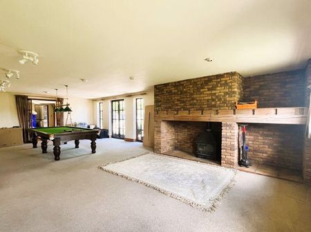 5 bedroom detached house to rent - Photo 3