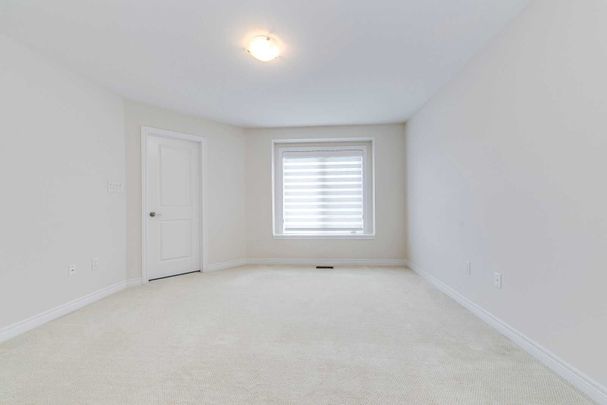 For Lease - 415 Wheat Boom Drive, Oakville, Ontario - Photo 1