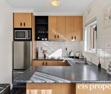 Light-Filled, Fully Furnished/Equipped Studio In Prime North Hobart... - Photo 6