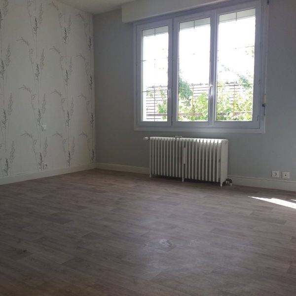 Location Appartement 4 pièces 95m² TROYES 10000 - Photo 1