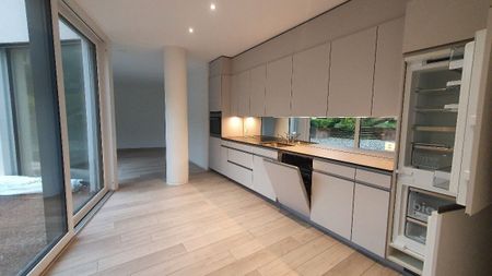 High-end apartment, 4.5 rooms with terrace - Photo 5