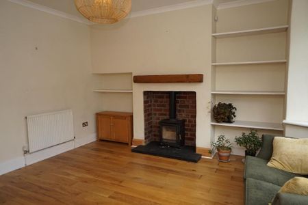 2 bedroom semi-detached house to rent - Photo 2