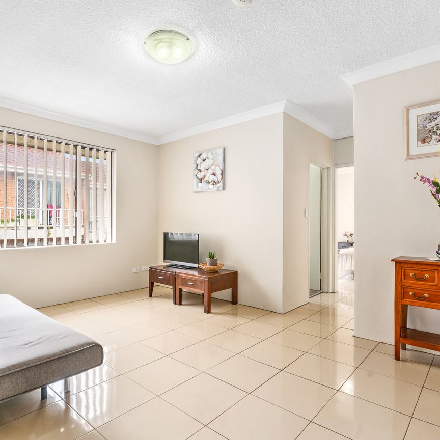 2 BEDROOMS PLUS STUDY 850M TO AUBURN STATION - Photo 1