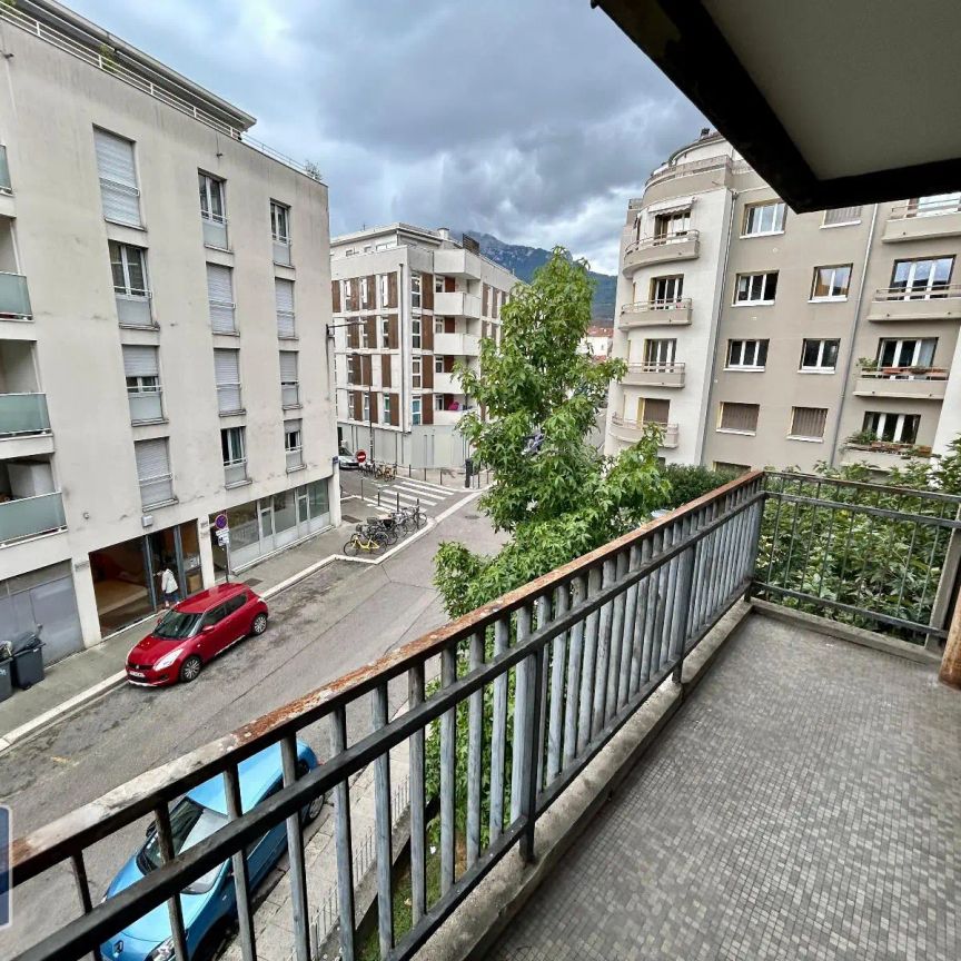 Appartement à louer 3 pièces 83.37m² - Photo 1
