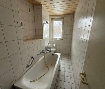 Gepflegte 4-Zimmer-Wohnung mit Balkon | 75 m² | Erdgeschoss | ruhig... - Photo 2