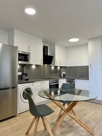 Elegante apartamento totalmente renovado, decorado y equipado con un gusto exquisito, listo para entrar a vivir - Photo 5