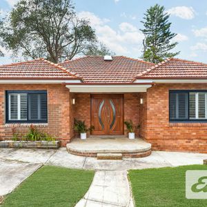 Full Brick House - Photo 2