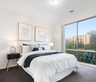 Beautifully Maintained 3-Bedroom Home in Prime Pakenham Location! - Photo 2