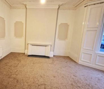 Terraced House to rent on - Photo 2