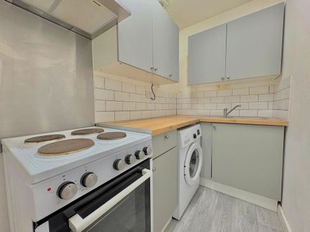 Studio to rent - Photo 2