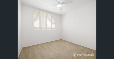 A Rare New Farm Icon with Breathtaking River & City Views - Photo 3