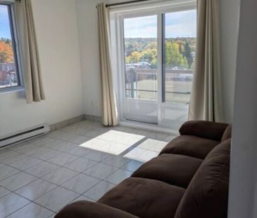 Logement Résidence étudiante De Granby - Photo 1