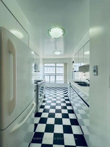 7 Carlton Street #915 - Photo 5