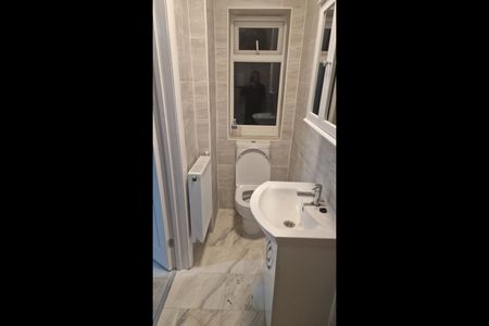1 Bed Flat, Bureden Way, E11 - Photo 2