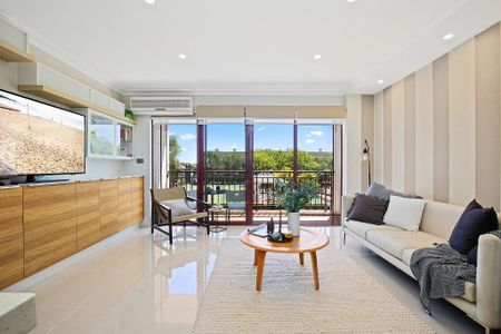 4 bedrooms townhouse in the landmark Pelican Point complex! - Photo 5