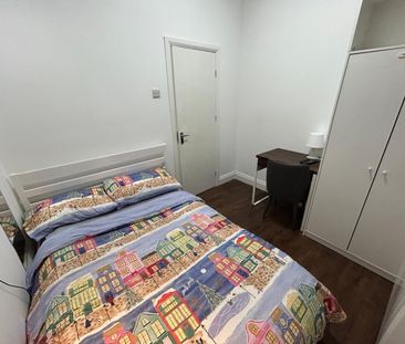 Room in a Shared Flat, Lawrence House, EC1V - Photo 3