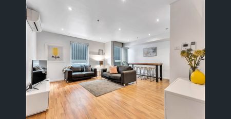 "Perfectly Positioned Beachside Abode" - Fully Furnished - Photo 2