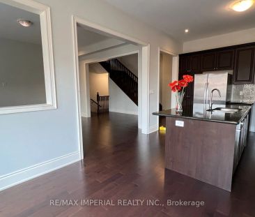 Detached Home For Lease | W9235867 - Photo 1