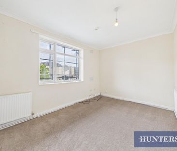 2 bedroom Flat To Let Total Size: 528 SQ FT - Photo 6