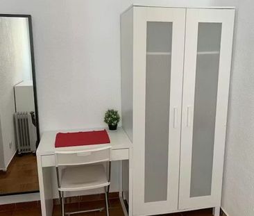 Calle de Fernández de los Ríos, Madrid, Community of Madrid 28015 - Photo 3