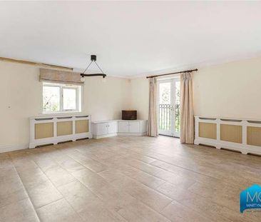 Riverside Gardens, London, N3 - Photo 4