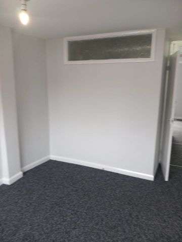 2 Bed Terraced House, Old Barn Road, CH44 - Photo 3