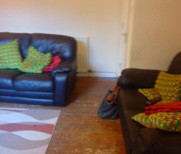 38 Whity Rd - 3 Bed Student House - Photo 1