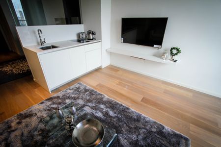 Southbank Tower, 55 Upper Ground, London, SE1 - Photo 3