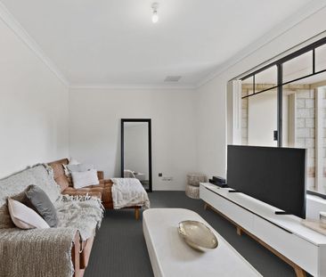 Spacious family home - Photo 2