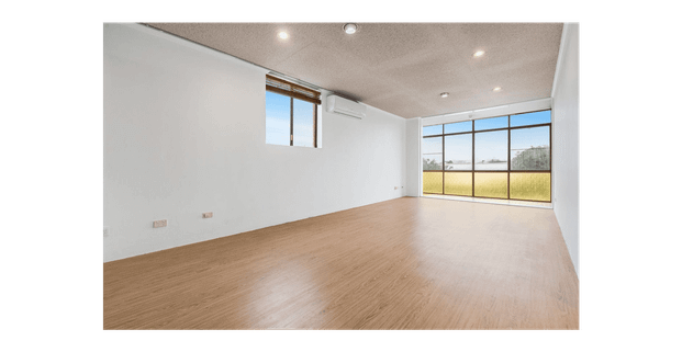 2-Bedroom Unit in Prime Manly Location - Photo 1