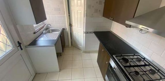 2 bed ground floor flat to rent in Rectory Road, Saltwell Park, Gateshead, NE8 - Photo 2