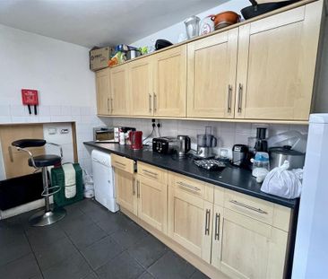 1 bedroom property to rent - Photo 6