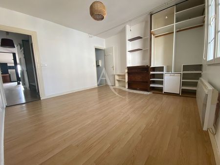 Location Appartement 2 pièces 62m² - Photo 2