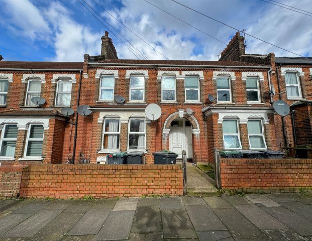 3 Bed Flat, Wimborne Road, N17 - Photo 1