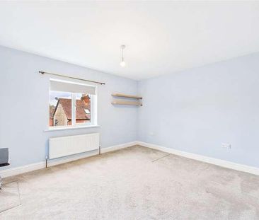 College Glen, Maidenhead, Berkshire, SL6 - Photo 1