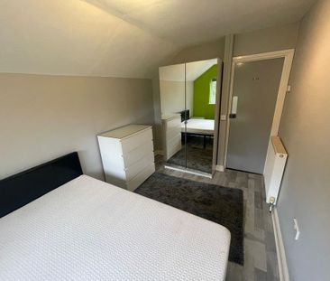 1 bedroom house of multiple occupation to rent - Photo 2