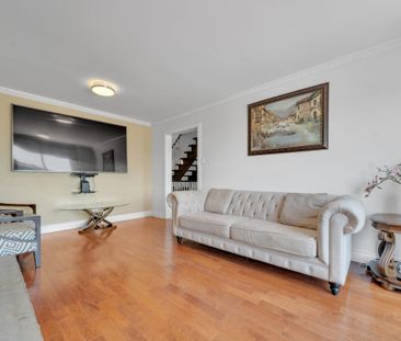 For Lease - 2606 Ambercroft Trail, Mississauga, Ontario - Photo 3