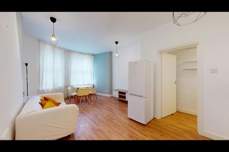 1 Bed Flat, Powis Square, W11 - Photo 2
