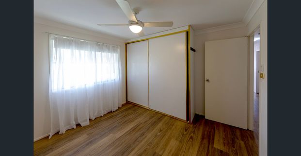 Lovely Renovated Three Bedroom Home, Bonus, Water is Included in Rent - Photo 1