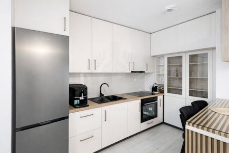 Inchiriere studio de lux, parcare privata, zona Vest - - Fotografie 4