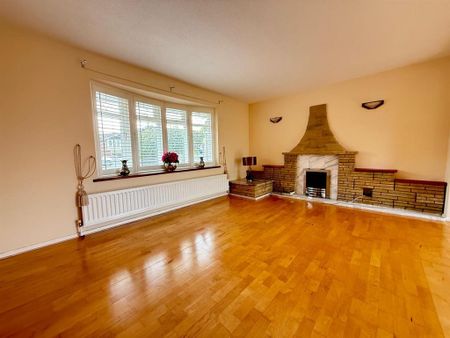 5 bedroom detached house to rent - Photo 3