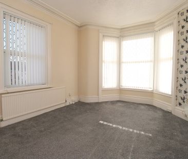To Let 2 Bed Flat - Photo 2