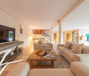 Maison à louer Cagnes Sur Mer, Cote d'Azur, France9 000 EUR / Mois - Photo 1