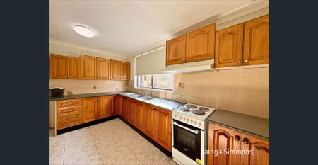 Updated family home with flexible living space - Photo 4