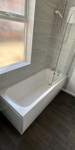 Forest Road West, Forest Fields, Property for rent - Photo 4