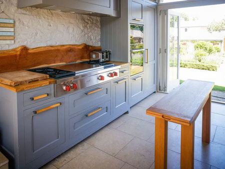 Haverfordwest - Photo 2